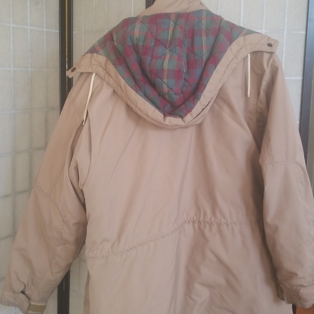 Coat - Picture 5 of 6